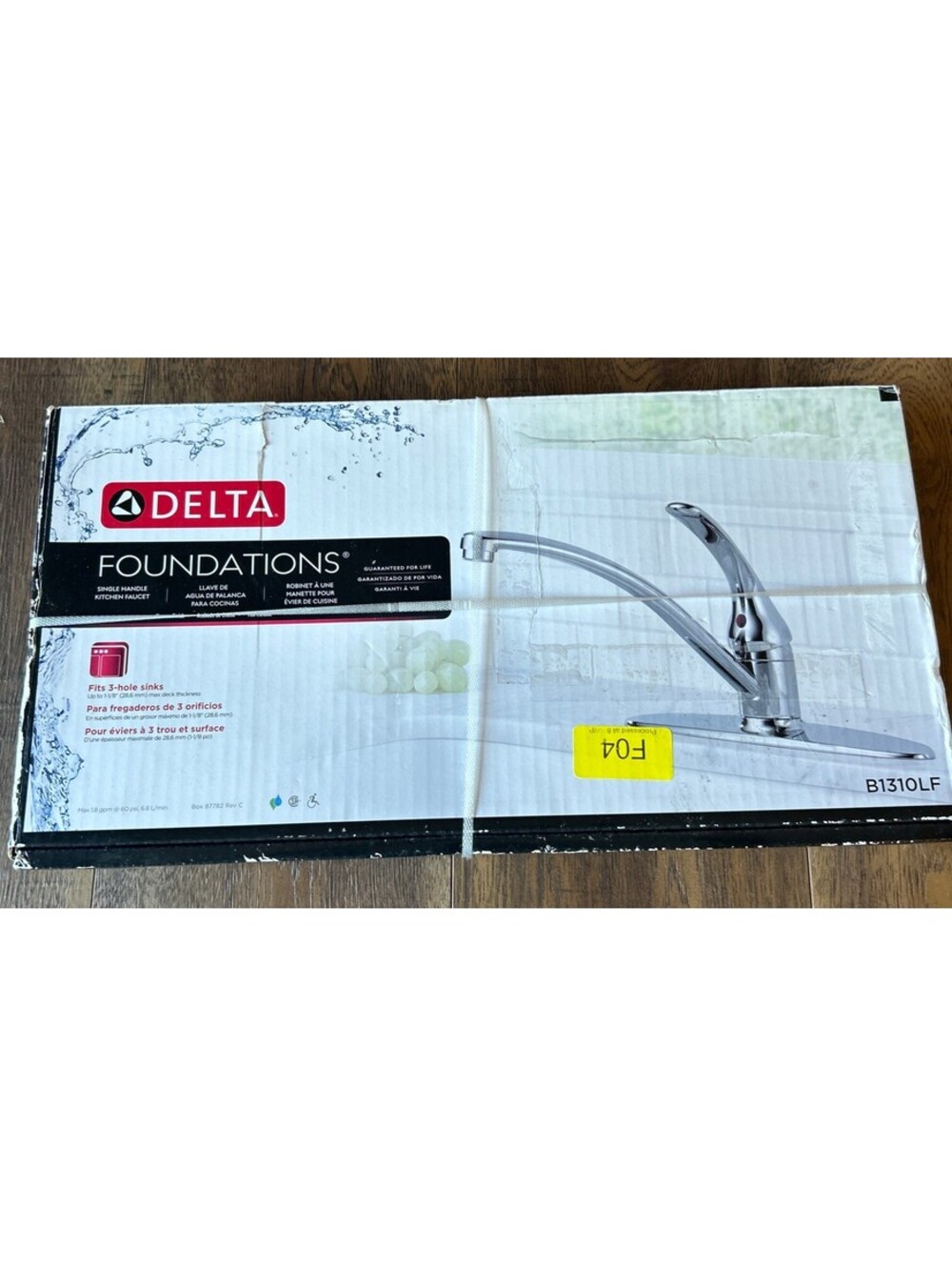 Delta Foundations B1310LF Single-Handle KITCHEN FAUCET Chrome Finish New In Box